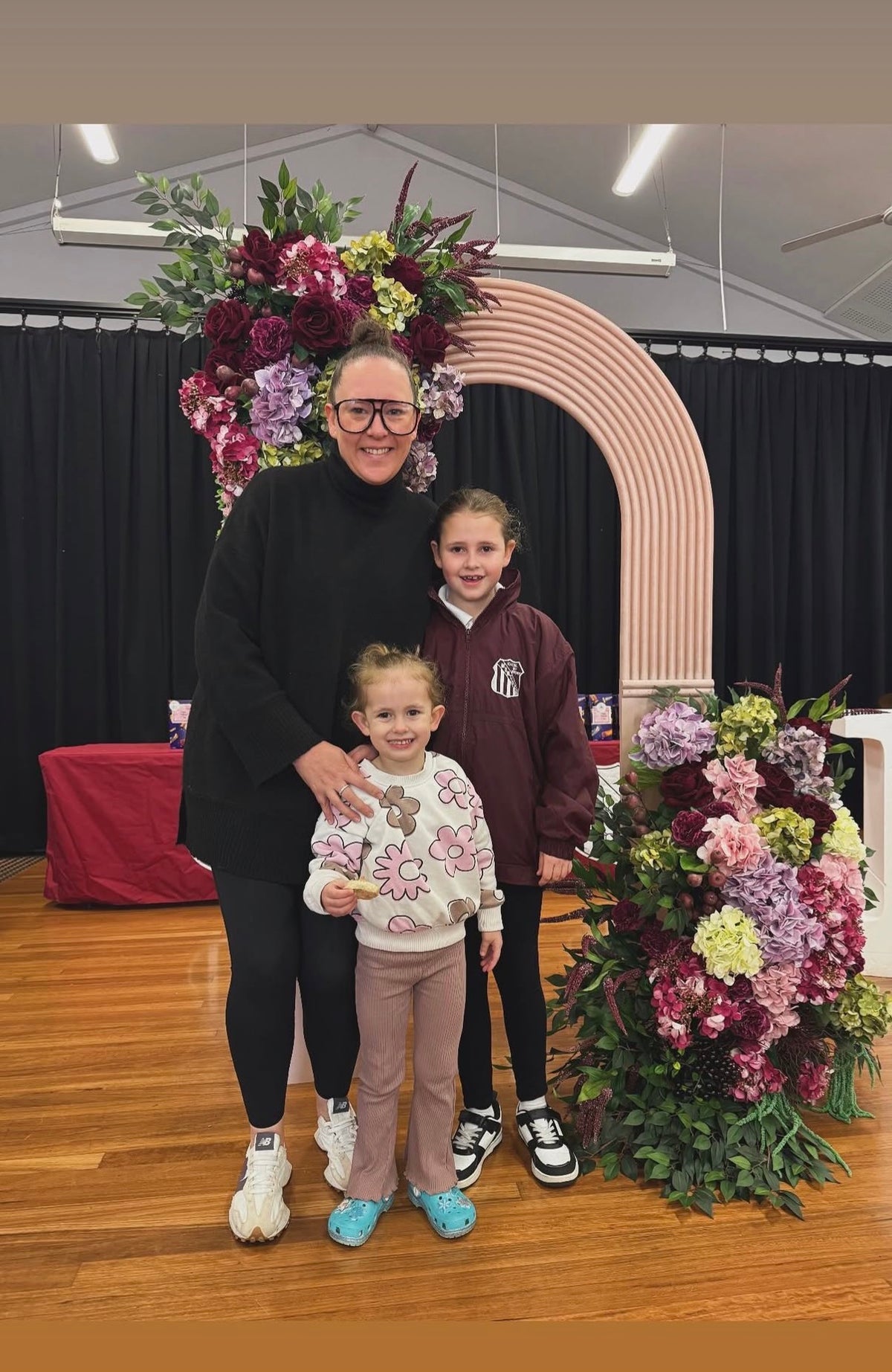 Half Ripple Hollow Arch Backdrop Hire Sydney