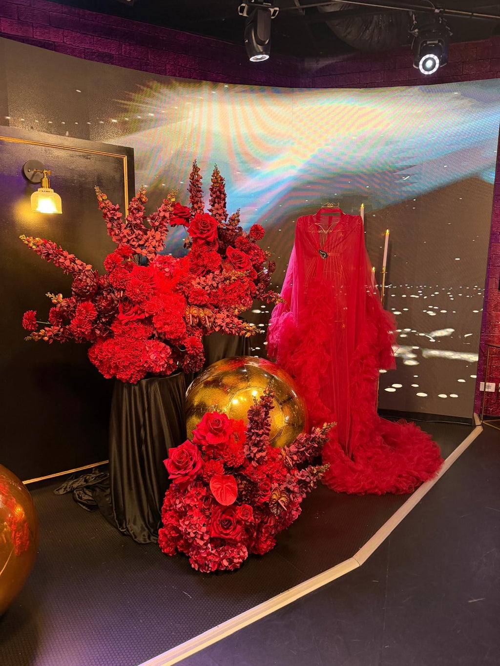 Gold Giant Inflatable Mirror Sphere Hire Sydney